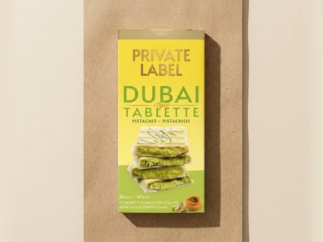 Pistachio-cream and kadayif bar, white compound