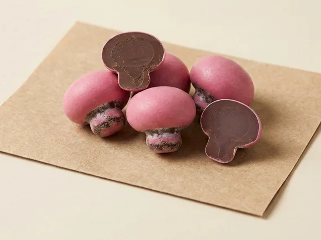 Praline-filled mushroom, pink dragée